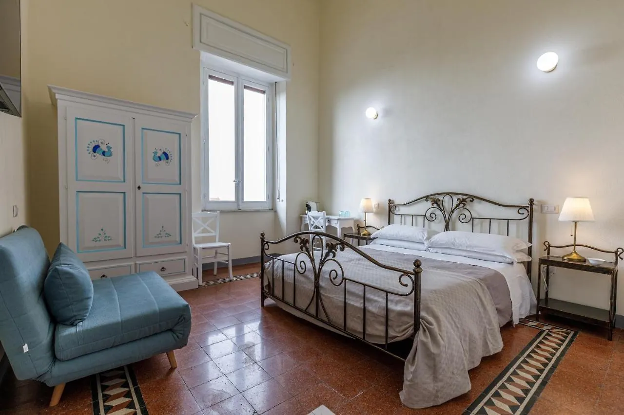 Onlyrooms IV - Sea View & Free Parking Cagliari Guest house