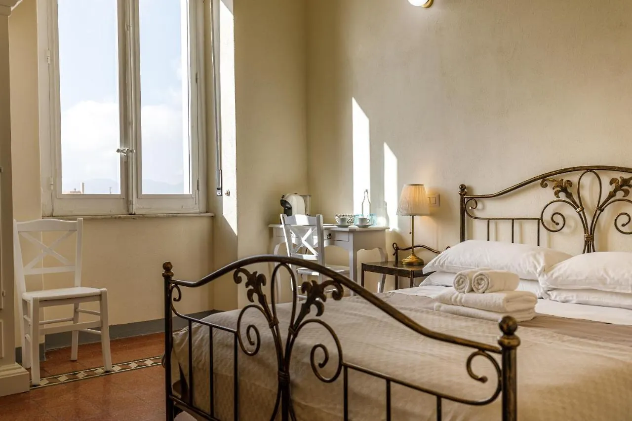Onlyrooms IV - Sea View & Free Parking Cagliari