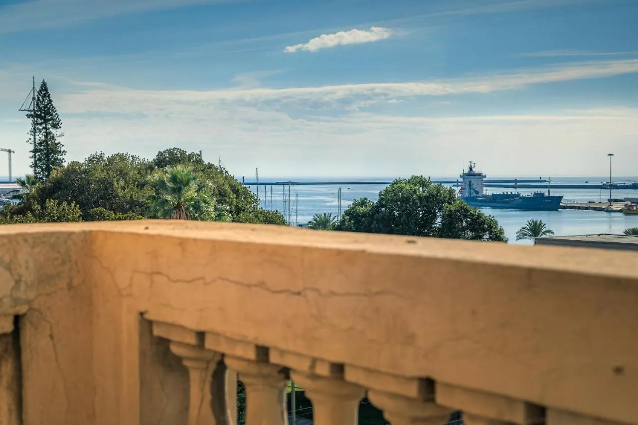 Onlyrooms IV - Sea View & Free Parking Cagliari 0*,  Italie